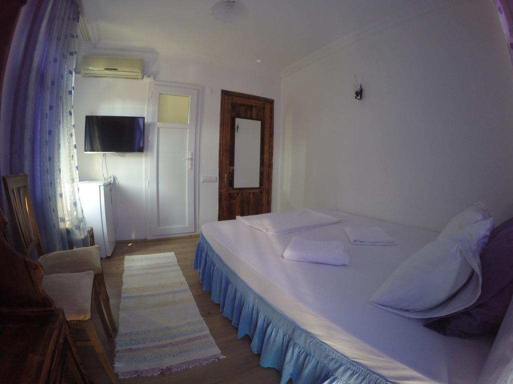 Akkin Pansiyon Hotel Kaş Eksteriør billede