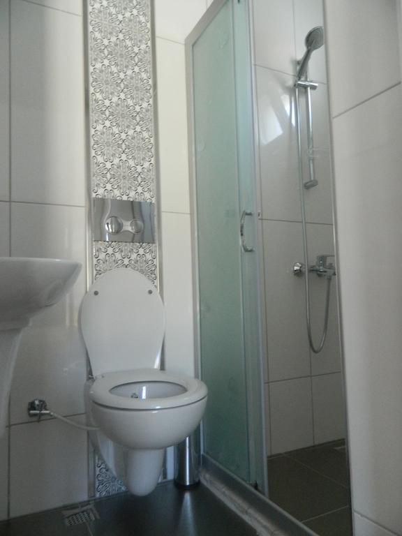 Akkin Pansiyon Hotel Kaş Eksteriør billede
