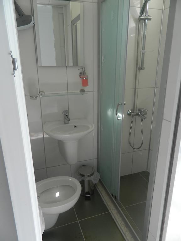 Akkin Pansiyon Hotel Kaş Eksteriør billede